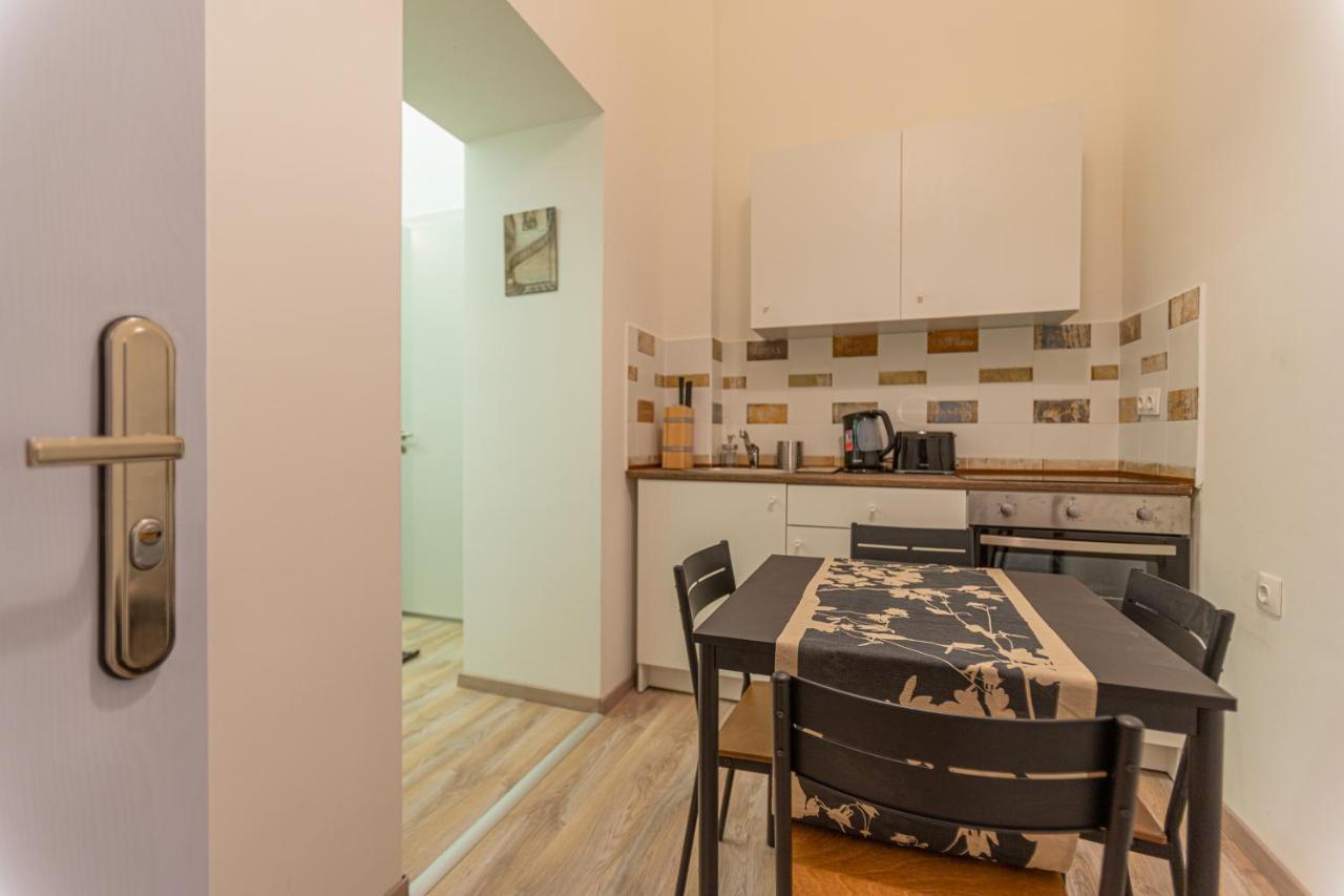 Downtown Studio Flat In Budapest, Mona Kültér fotó